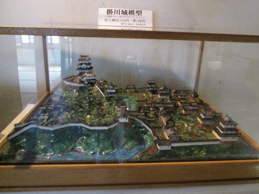 御殿に展示されている城郭模型