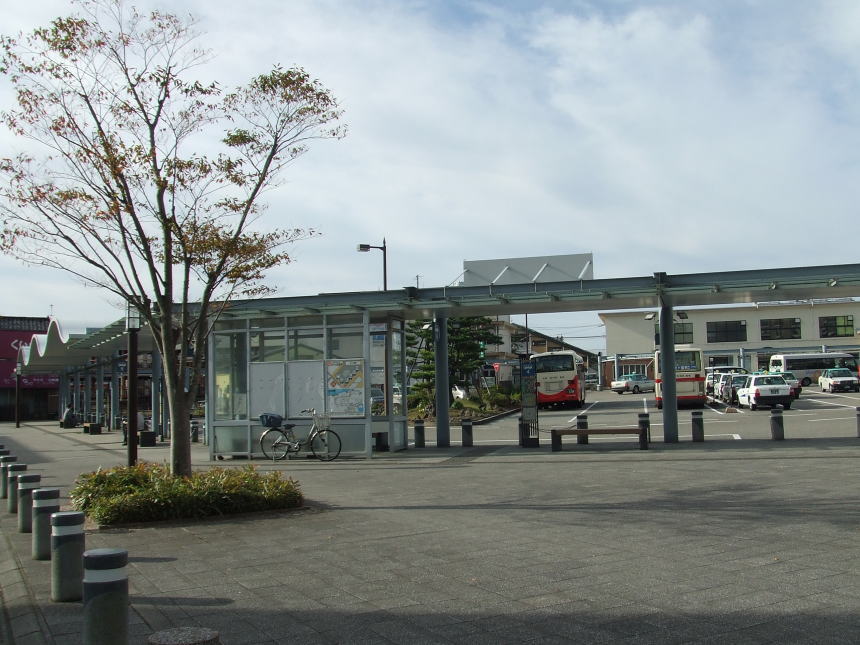 七尾駅バスターミナル