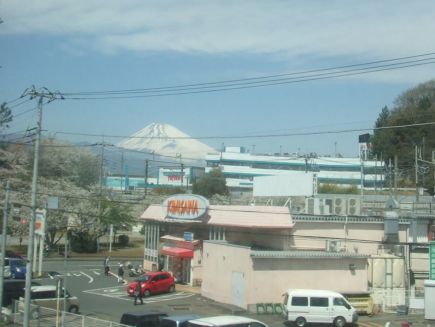 三島駅付近の富士山