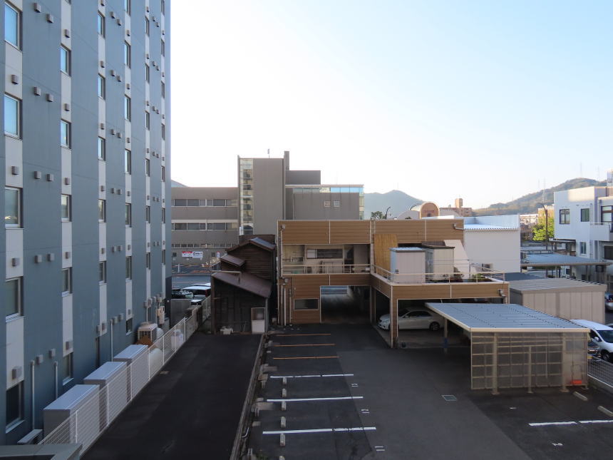 305号室の窓から見える風景